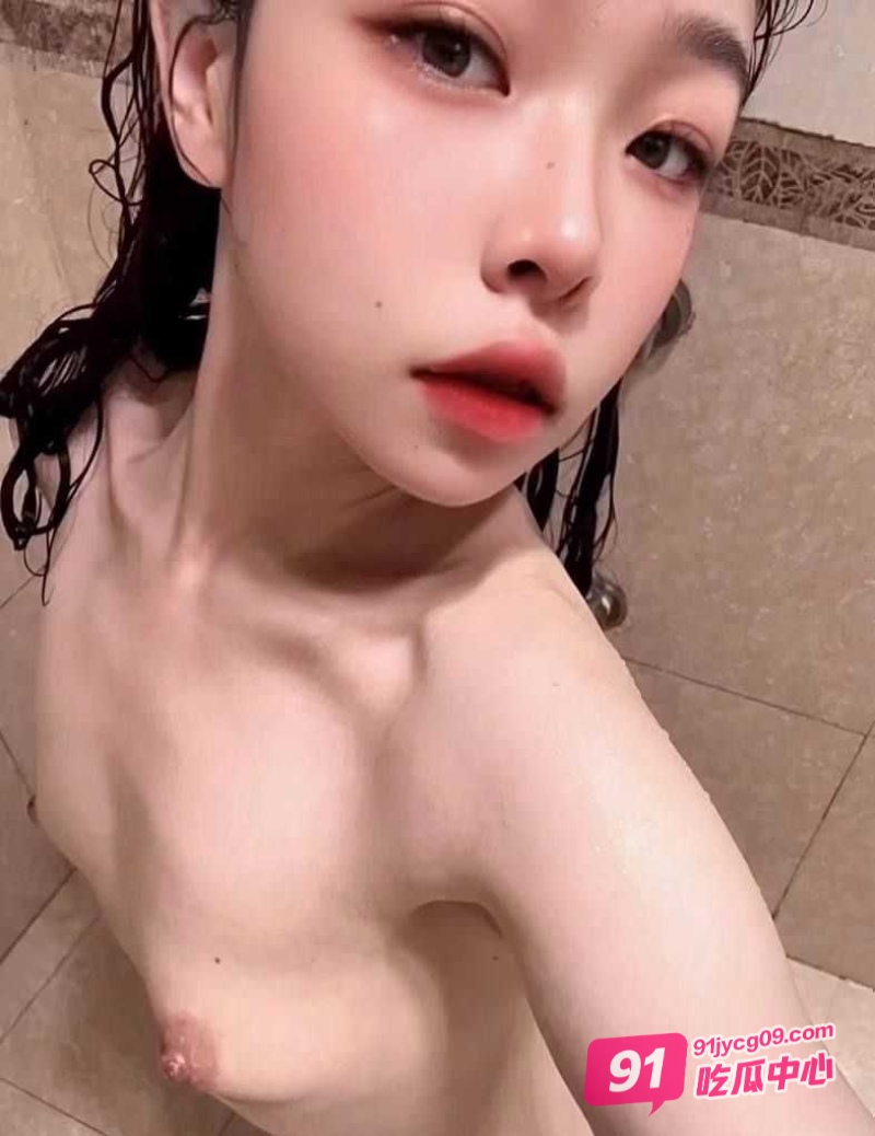 贵州师范大学杨怡真 录情趣视频魅惑学长～ 配图4