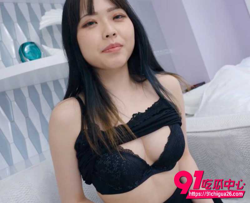 日本FC2音乐系学妹 纯洁女学生酒店被约炮黑内衣抬腿猛插 嫩穴狂干中出内射 奶子晃动高潮不断