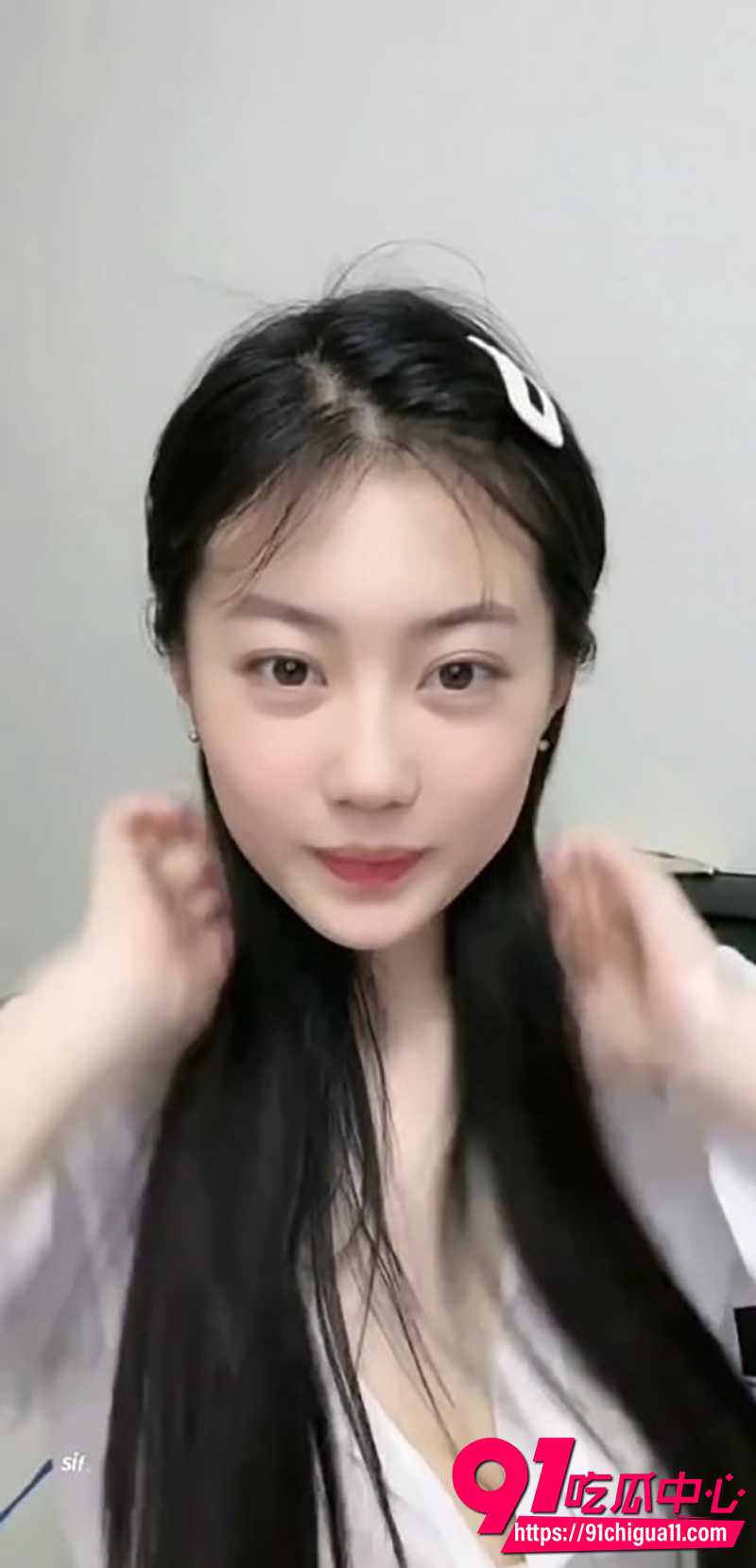 抖音网红虾滑 榜一大哥定制福利 假屌深情口交狂插嫩穴示爱！