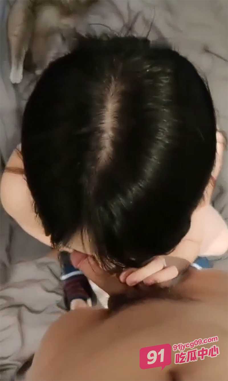 大奶妹子深夜福利 直播勾引做爱大秀 两个肉球真是极品！ 配图
