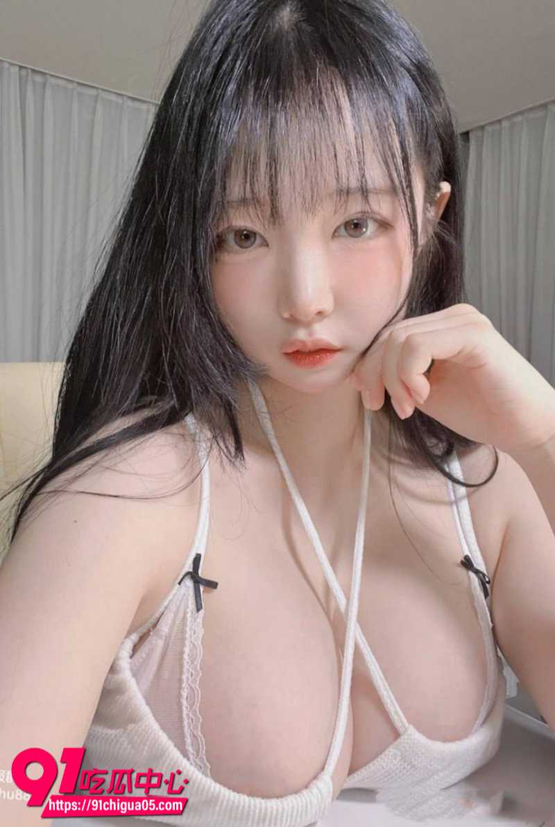 韩国纯欲美女MomoRina写真视图流出 每一帧都挑逗你的神经让人血脉喷张！