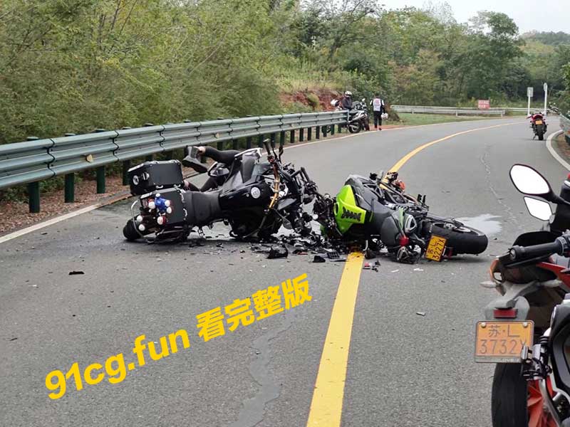 摔车2.jpg 摔车2.jpg
