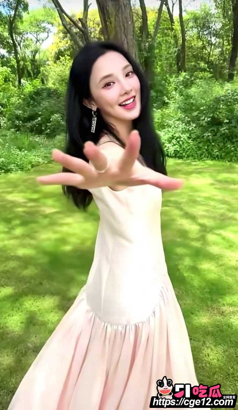 彭小苒七夕被曝恋情04