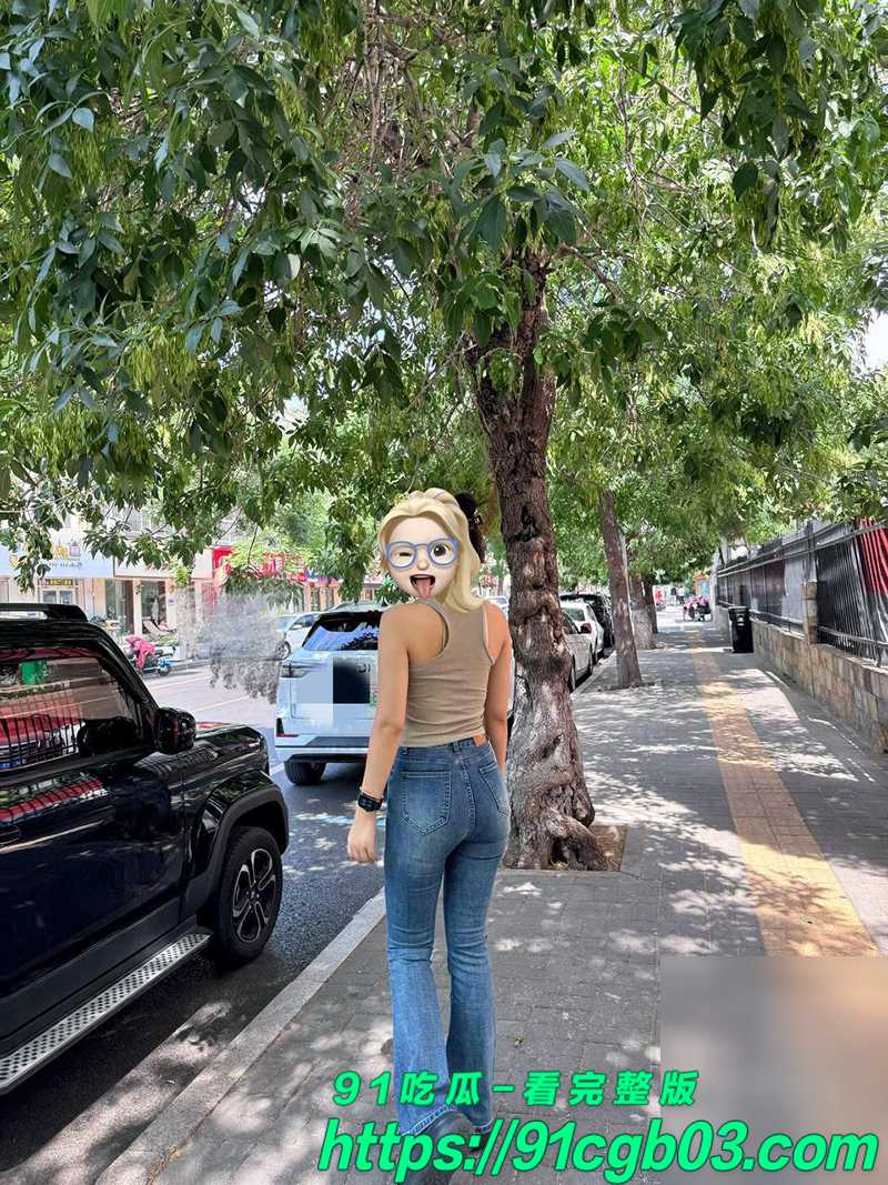 乱伦大神39岁大屁股妈妈新作 把堂姐操到娇喘连连 直呼让精液全射给她!