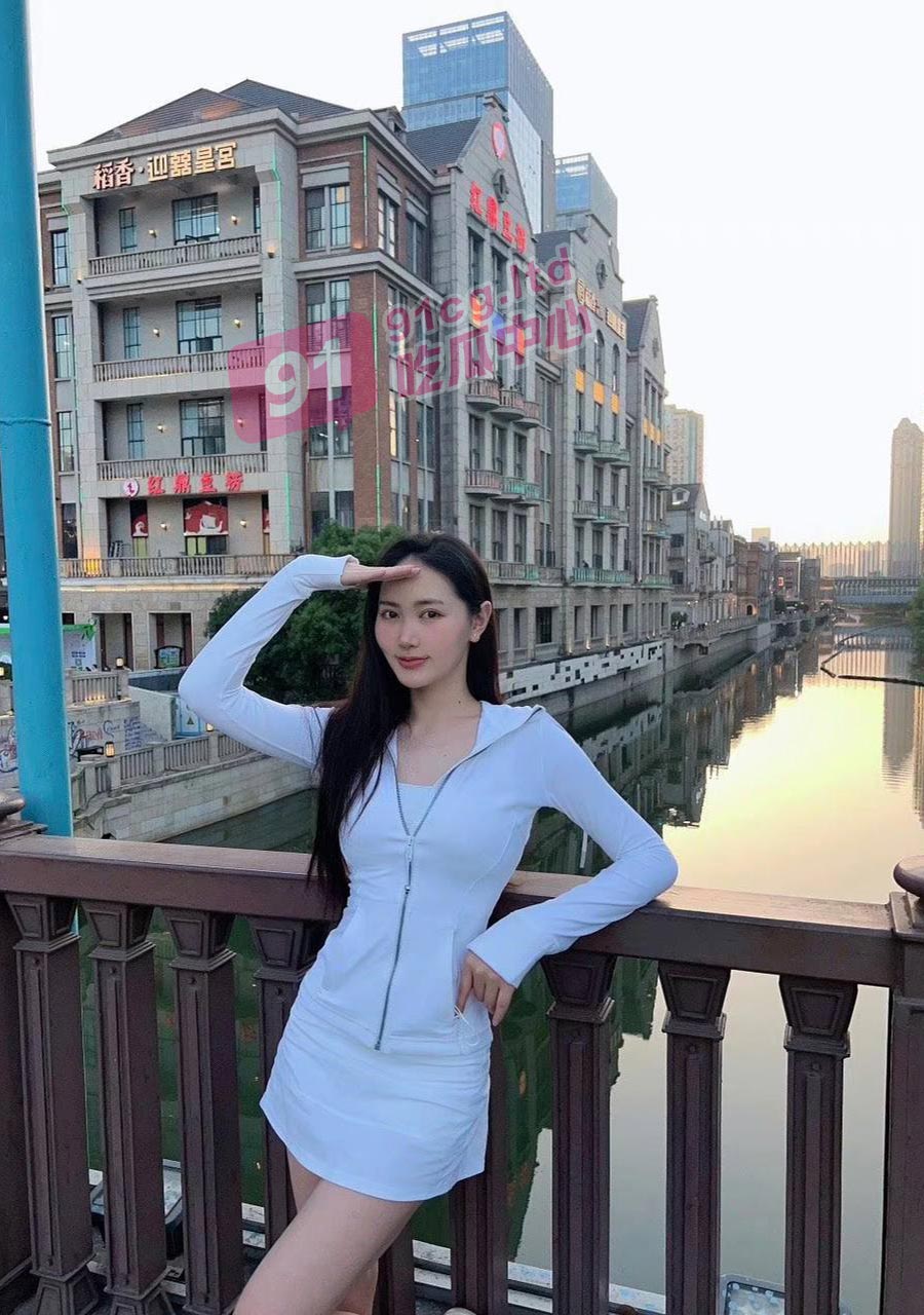 【大学生真骚】 芜湖女大学生何蓓婷被辞退  房贷没钱还怎么办？有绝招 我可以卖呀！