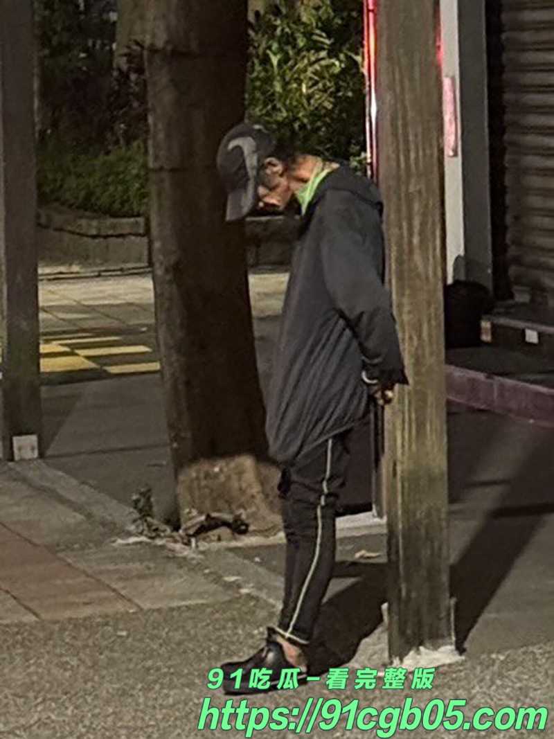台北松山区 徐姓男子半脱裤子逼近丢垃圾女子 变态男竟公然猥亵女子!