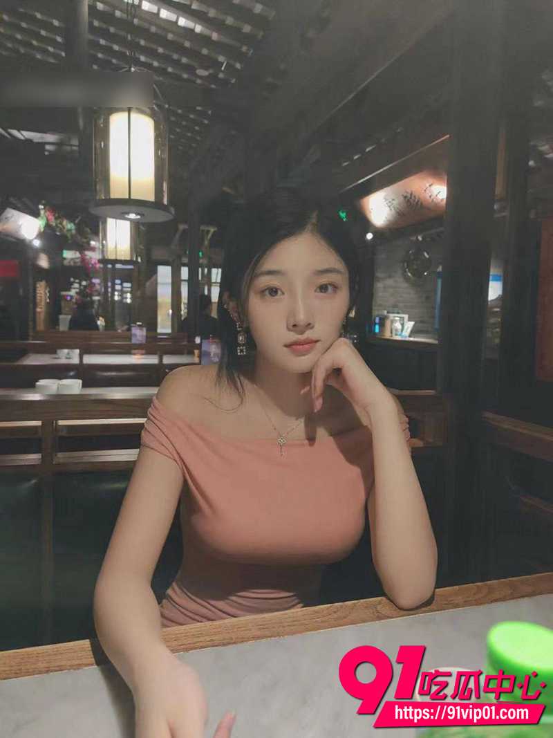 上海师范大学校花秦x倪 被调教自慰不雅视频曝光 淫荡本性暴露无遗！