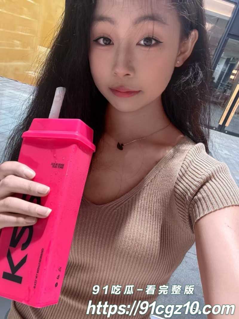 浙江金华反差抖M徐迎运和主人玩多人4素材水印版