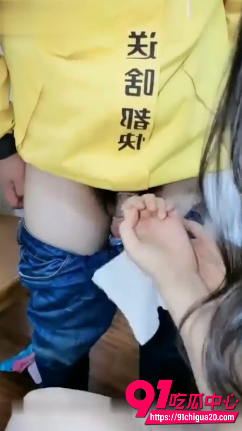 真实绿帽老公拍片见证3