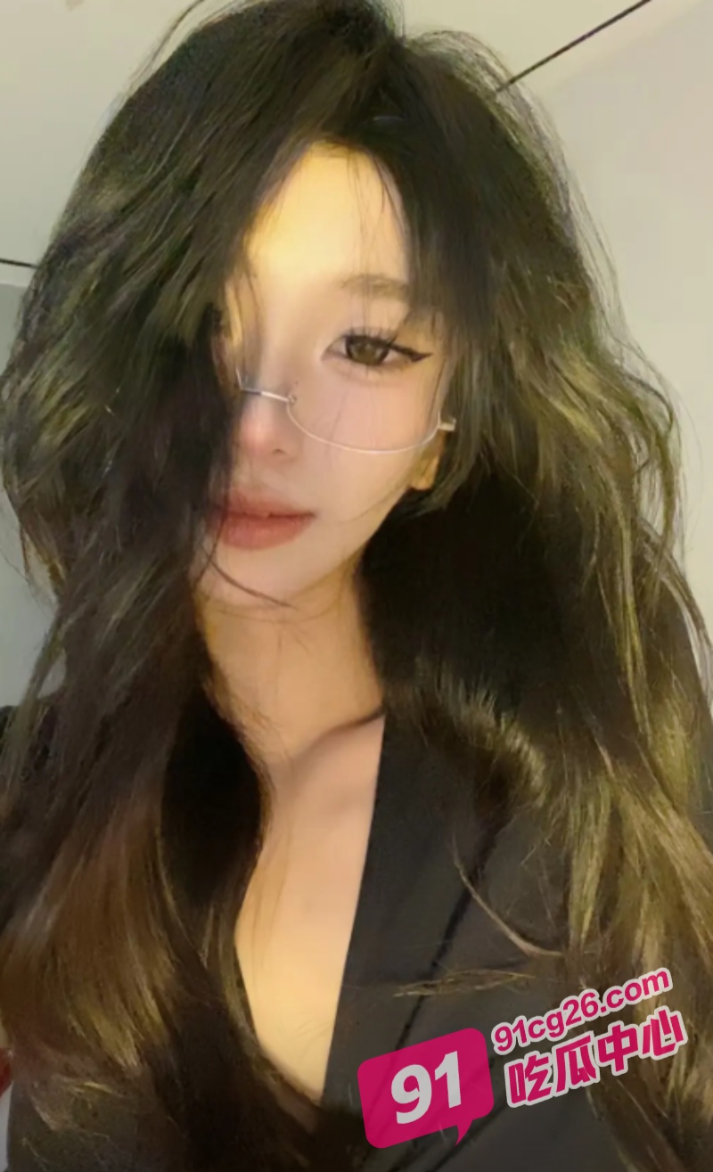 姐夫的性福生活 干完姐姐干妹妹 后入爆操到高潮颤抖！ 配图2