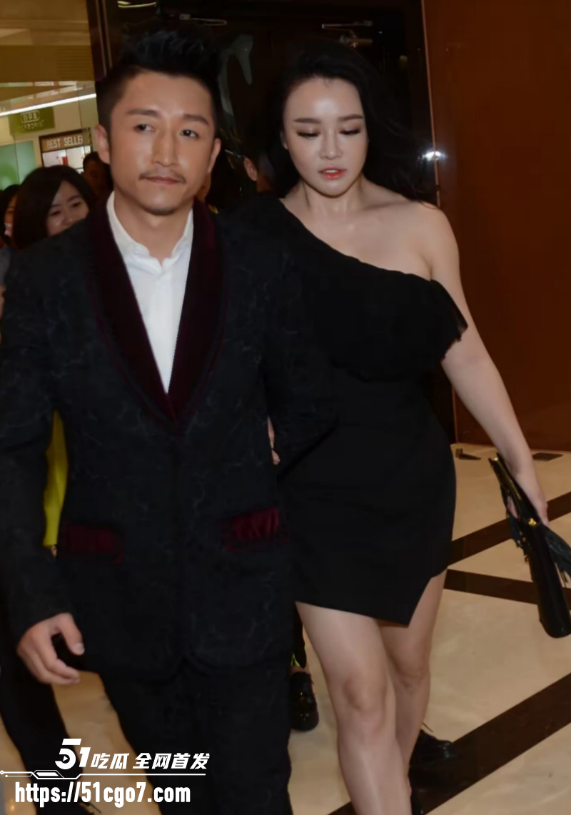邹市明老婆冉莹颖创业亏损两亿06