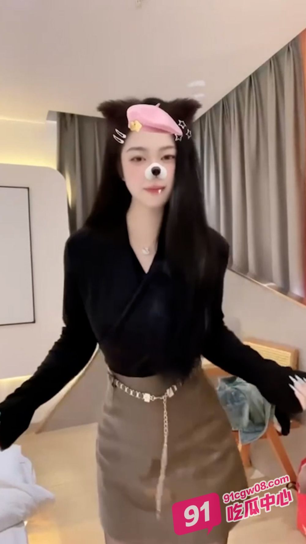 河南女大学生 李梦瑶 露脸黑丝自慰视频流出 反差母狗真是骚极了 配图2