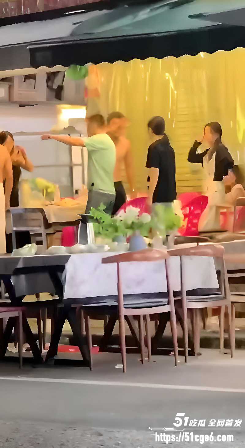 烧烤摊现场大乱 3 烧烤摊现场大乱 3