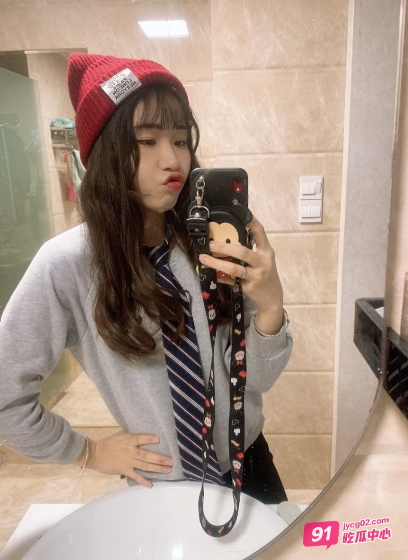 淮南余文乐 就因女友喜欢吃棒棒糖 把她干到表情失控～ 配图