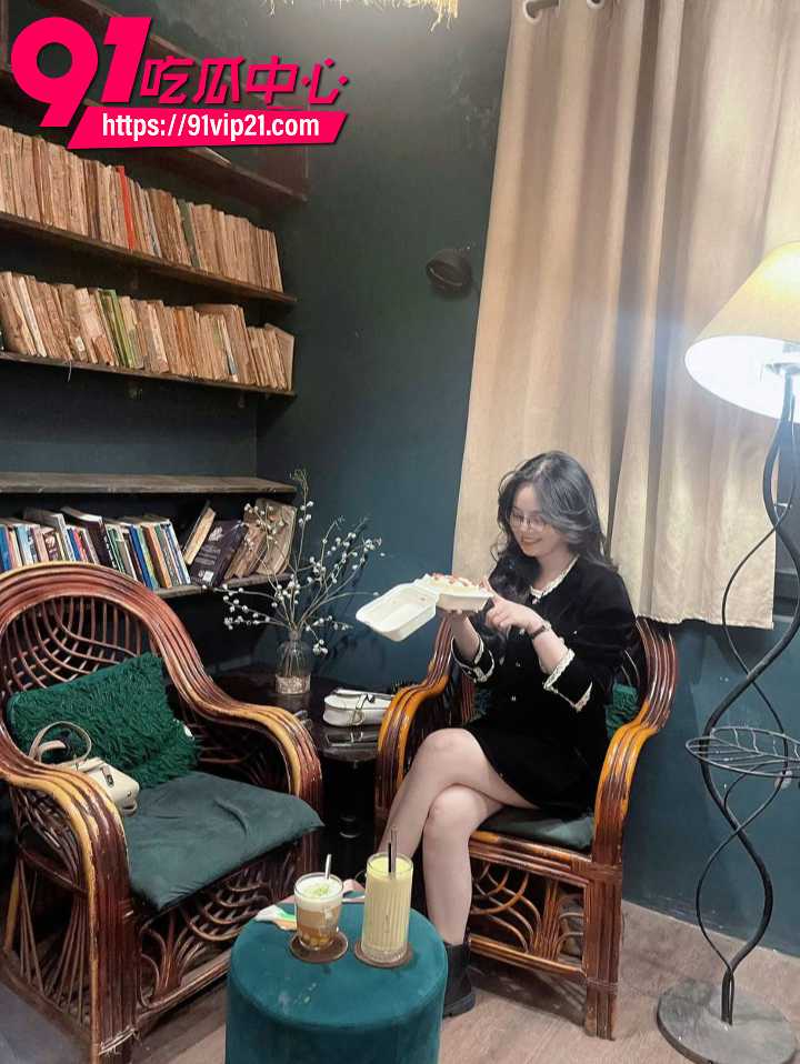 语文老师王丽的淫乱日常2 语文老师王丽的淫乱日常2