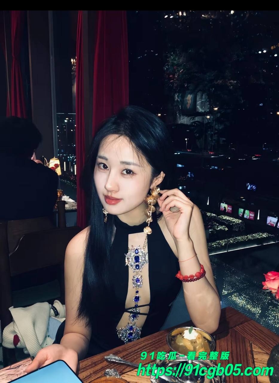 女友李禹熹曝光男演员荣梓杉家暴出轨32