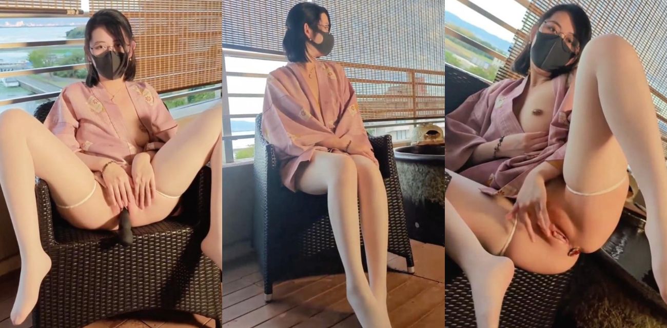 推特反差母狗奶咪anaimiya户外茶楼大胆露出 自慰湿透后被猛男后入白丝翘臀疯狂中出！