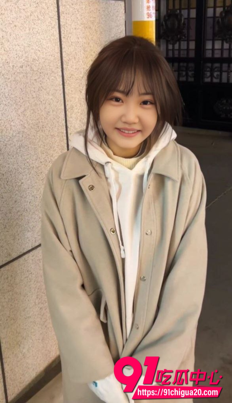 陕西大学生汪彤彤裸贷视频泄密 清纯乖乖女实则骚母狗自慰狂喷