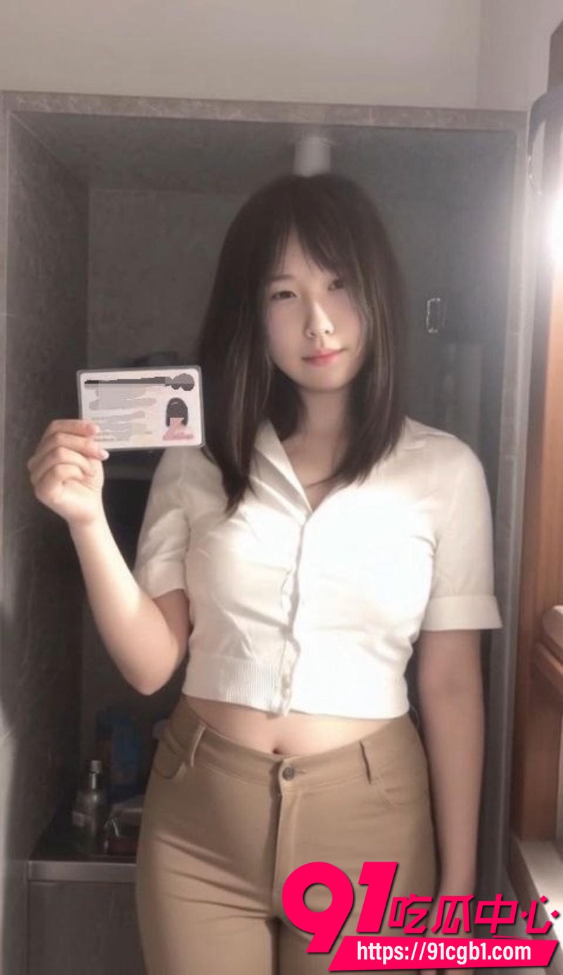福建大三学姐董晴 裸贷被迫脱衣抵押自拍 白衬衫下白皙巨乳揉捏 掰穴自慰反差拉满2