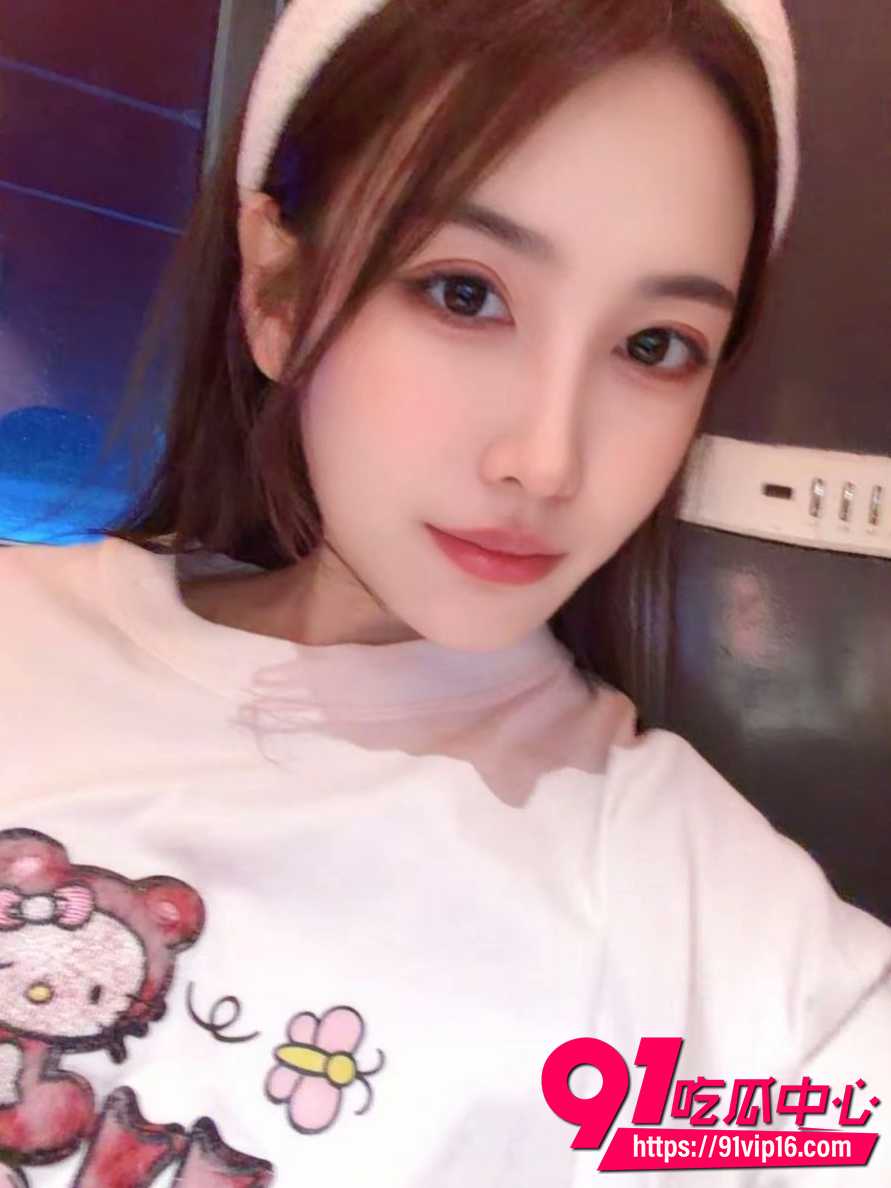浙江宁波骚女李晶 不雅自拍视频流出 舔吸大鸡巴表情到位 浪叫媚入魂!