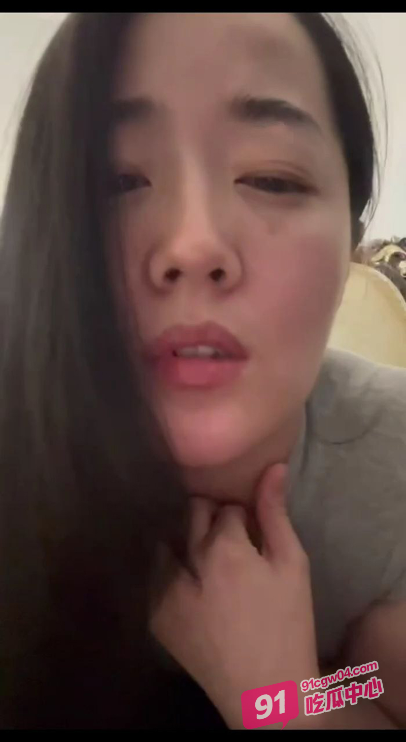 抖音29岁美少妇豹什么豹 榜一大哥定制私拍 露脸掰穴完美呈现 激情抠逼淫骚至极！ 配图2