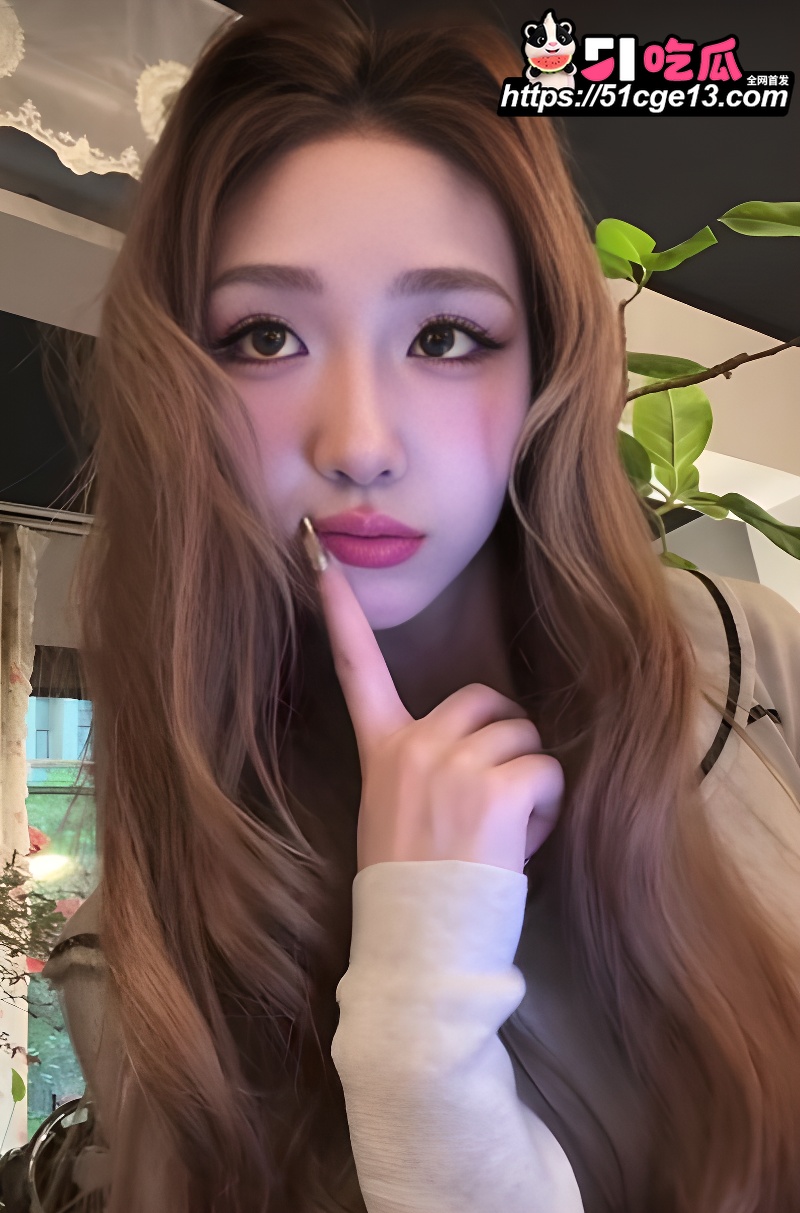 湖北十堰精神小妹 赵雅菲 被男友无套抽插 1