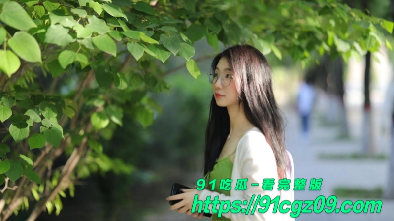 清纯美女刘雯露脸口交啪啪视频流出 男友猛操肥臀反差惊艳感爆棚