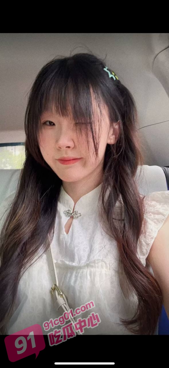 最爱肥臀美少女～与网恋的异地男友干柴烈火的碰撞💥 都被操哭了