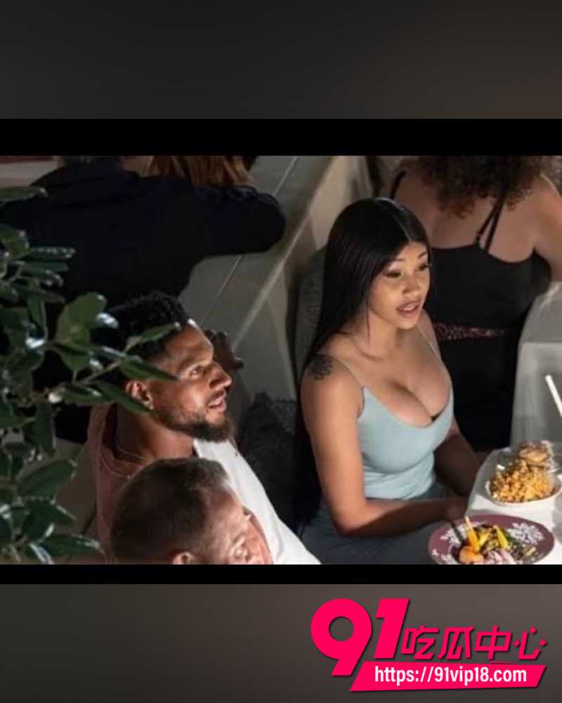 CardiB约会尼日利亚门将Maduka 19 CardiB约会尼日利亚门将Maduka 19