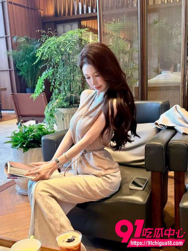 老牌极品身材网红孔思雅性感写真啪啪福利2