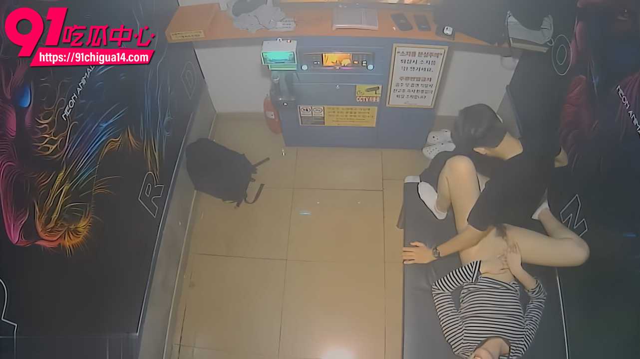 小情侣沙发上直接开干全程高清流出2 小情侣沙发上直接开干全程高清流出2
