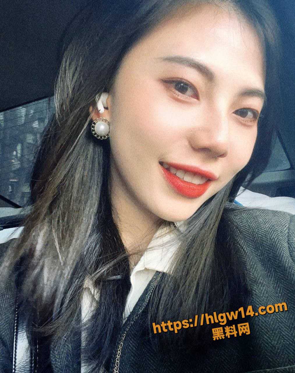河北地质大学篮球拉拉队长赵亚楠心甘情愿穿着汉服被男友玩弄 私密视频合集流出！