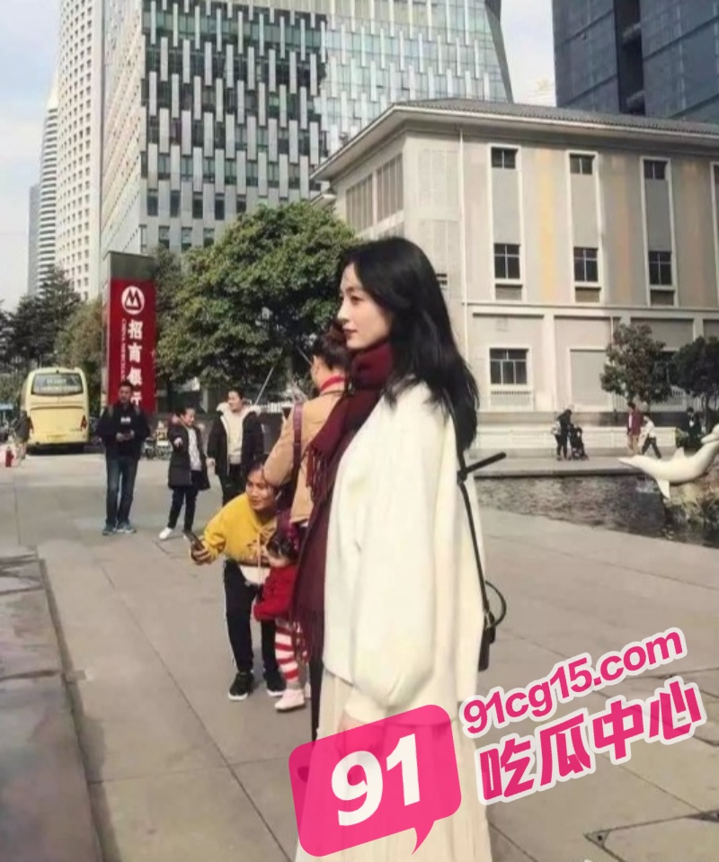 A_2_W_800px.jpg