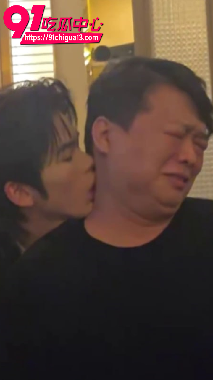 帅哥为钱被土豪大爷狂啃2
