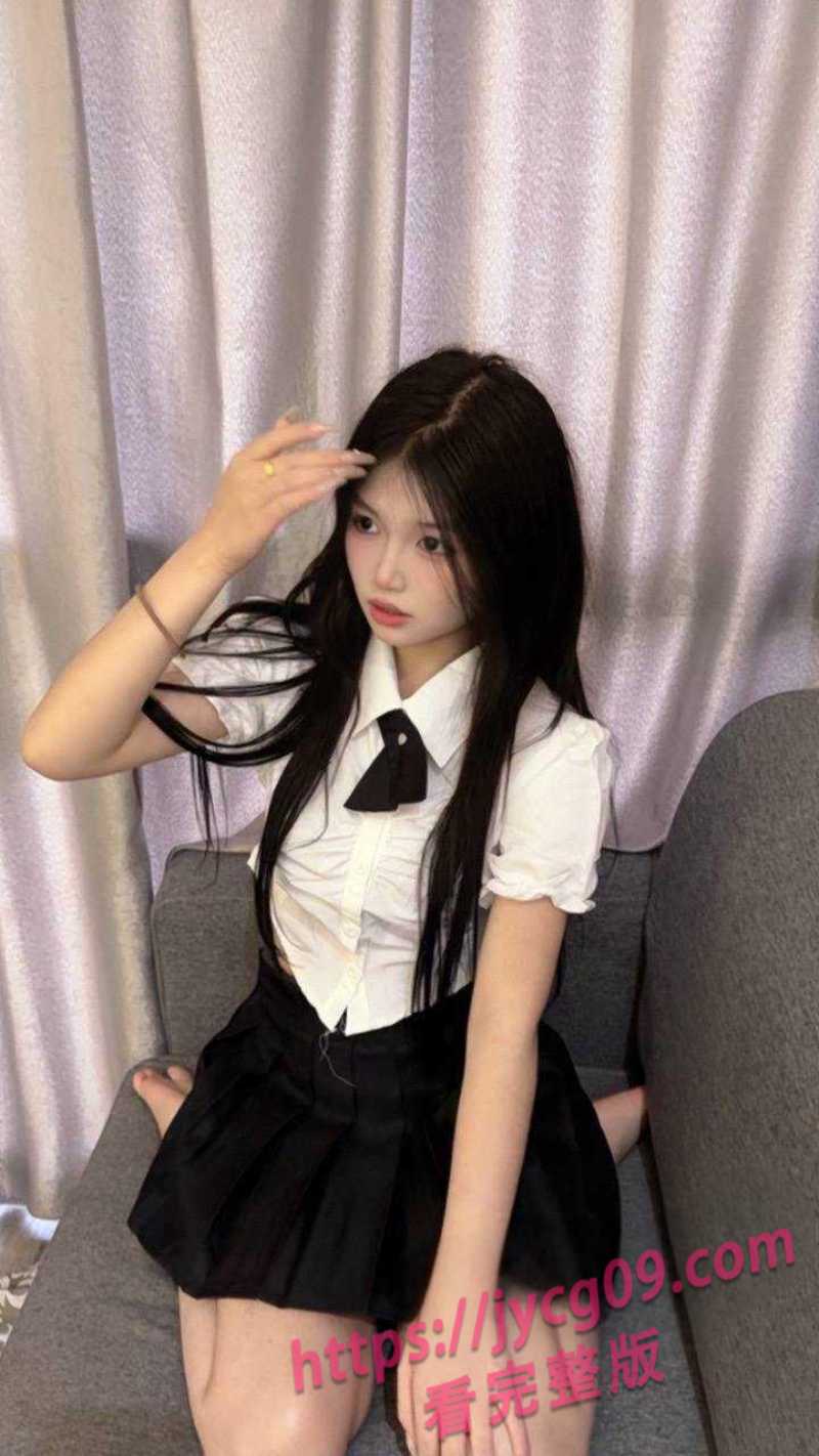 华中师范大学董梓莹为傍金主主动献身！被金主肆意玩弄拍下视频！ 配图2