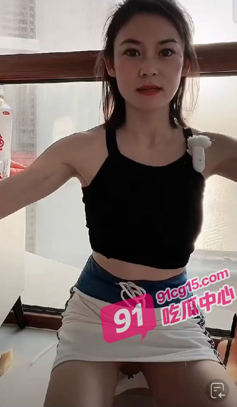 抖音直播间花活儿合集 闪现露点博流量 网友都被钓成翘嘴了