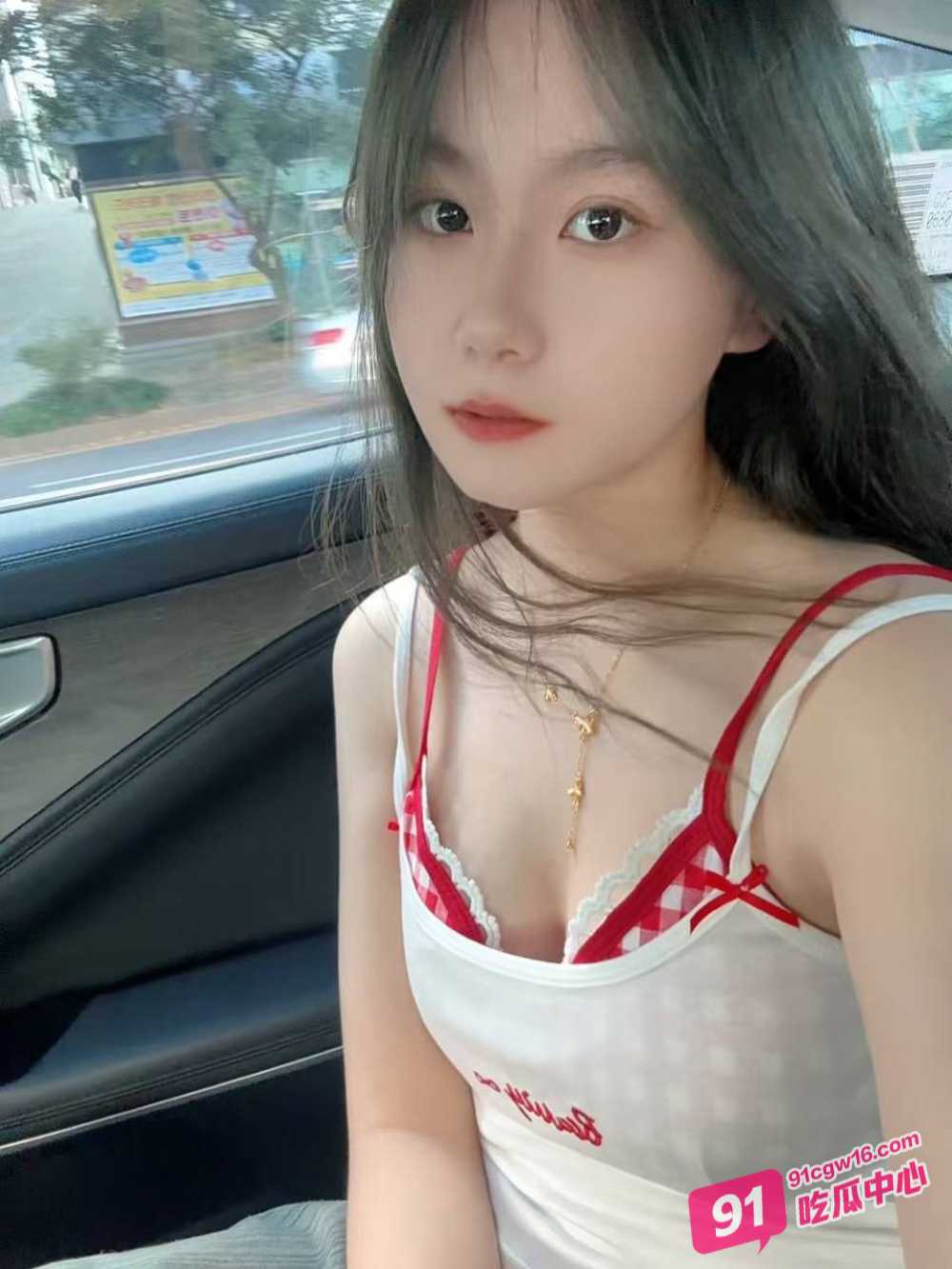 大屁股被大屌后入合集 细腰肥臀妹子被发情打桩机无套插入！超美超极品！ 配图3