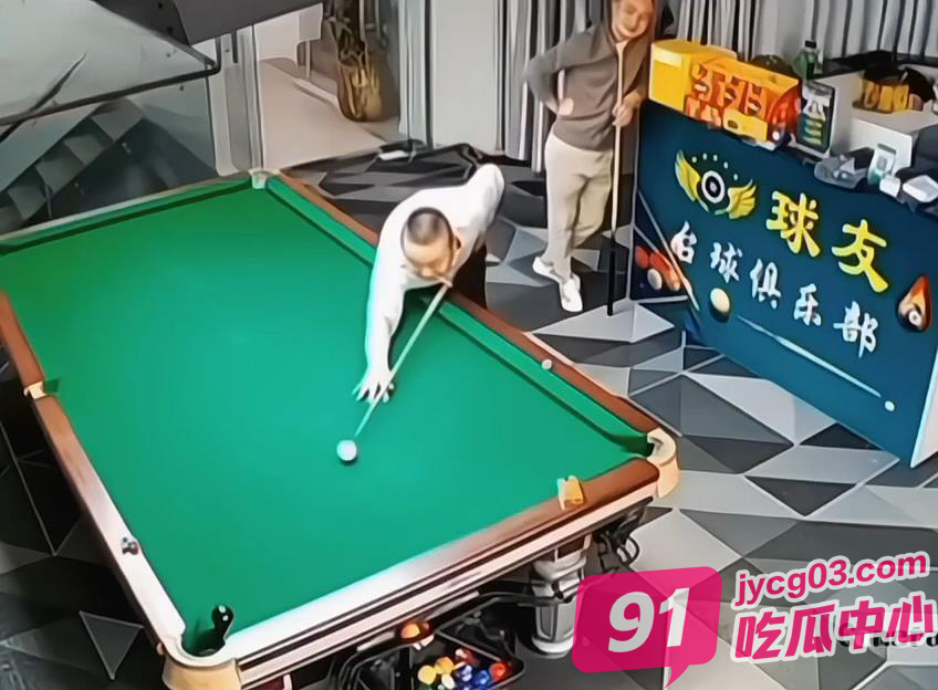 台球卧龙凤雏巅峰较量！18连空前无古人，网友直呼神对手！ 配图5