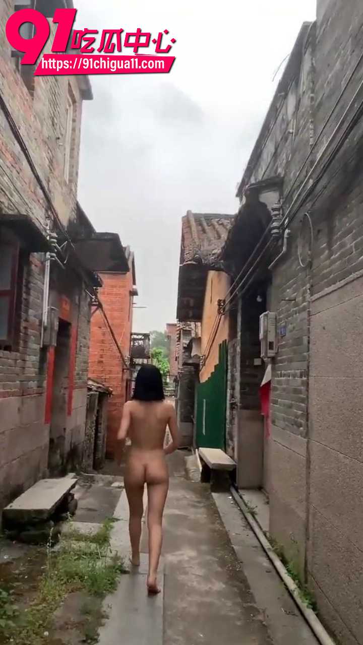 黑发网红全裸狂秀豪乳翘臀5