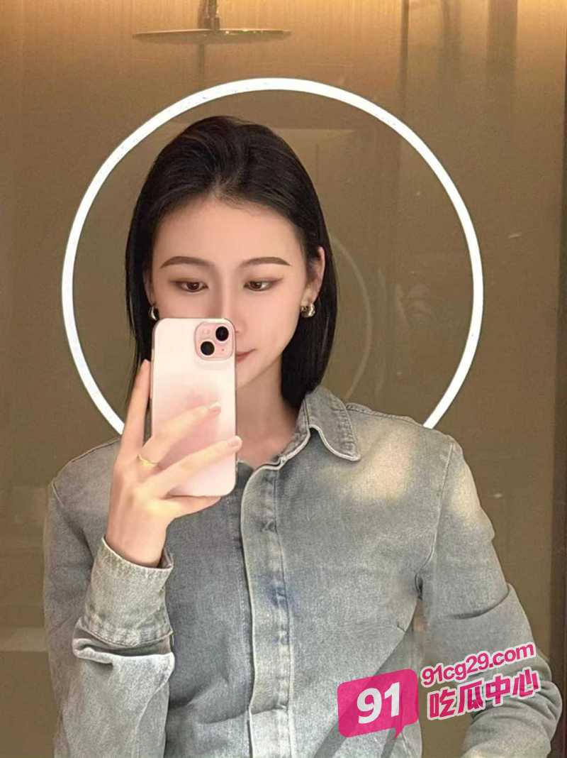 福建老板宋子涵 给大客户送资料 反被老板秘书诱惑的下体彻底失控！