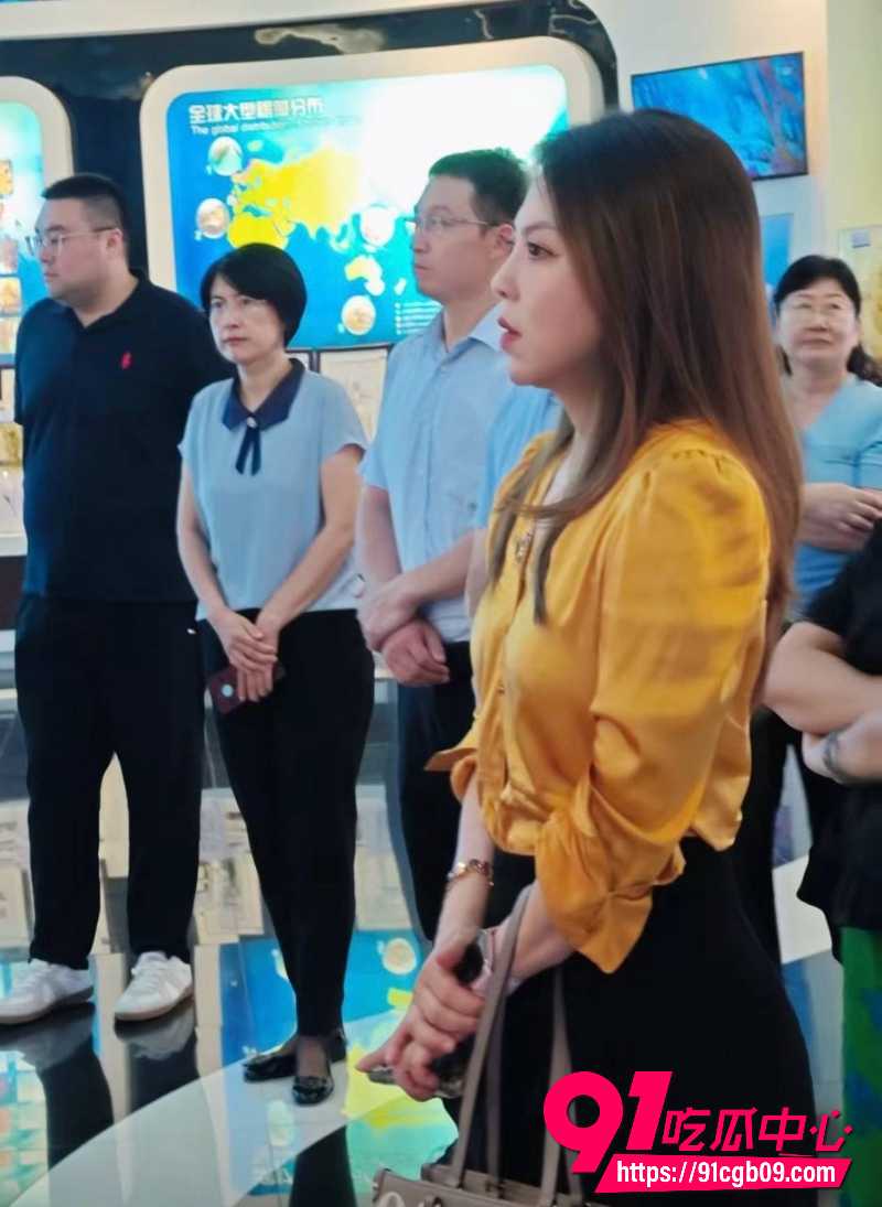 青岛未来盛世女经理杨琨8