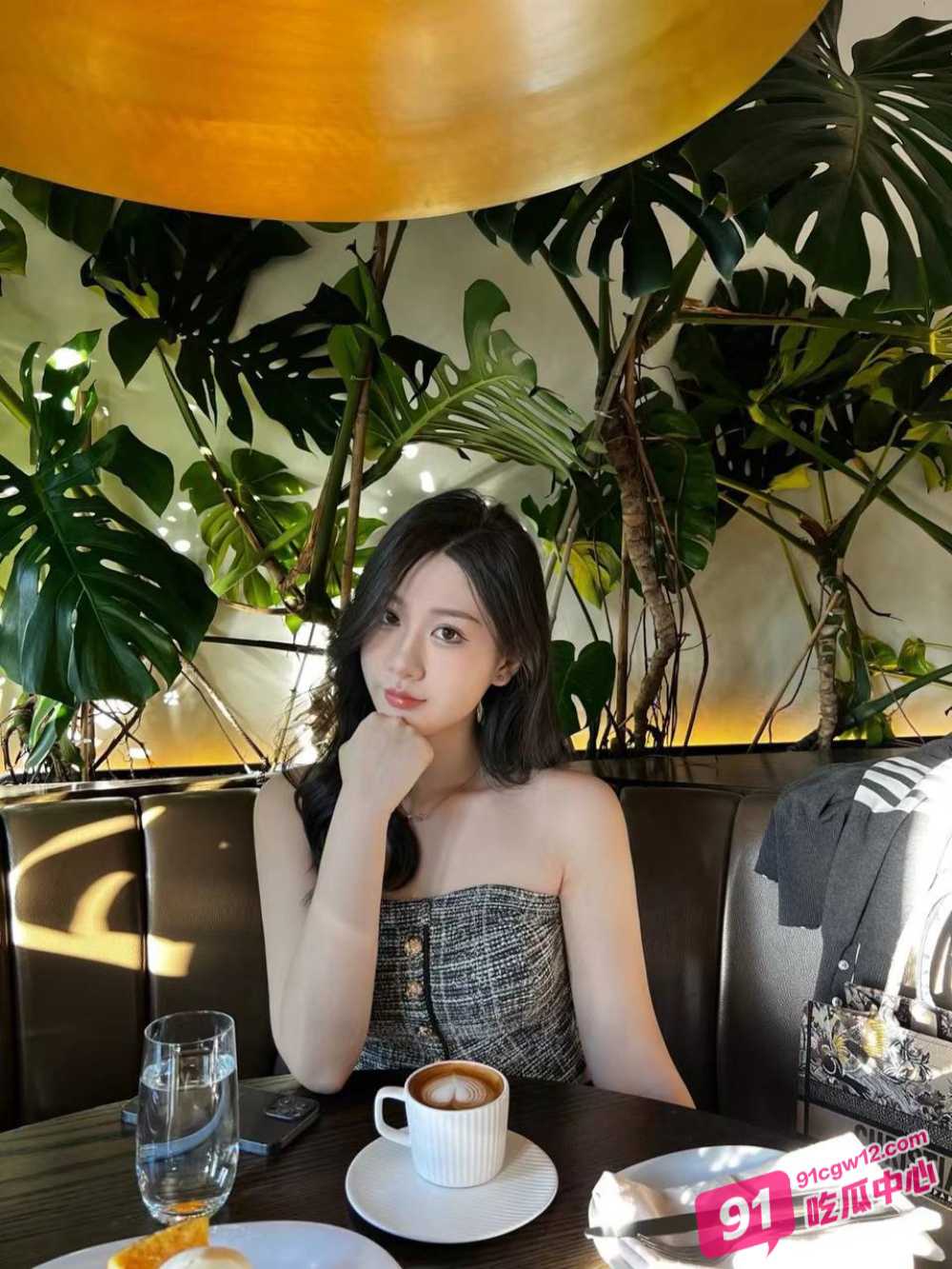 极品美女淫穴爆白浆合集：人妻少妇/清纯学妹/jk萝莉 化身发骚母狗卖力自慰求操 配图3