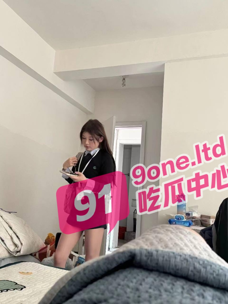 6_W_800px.jpg