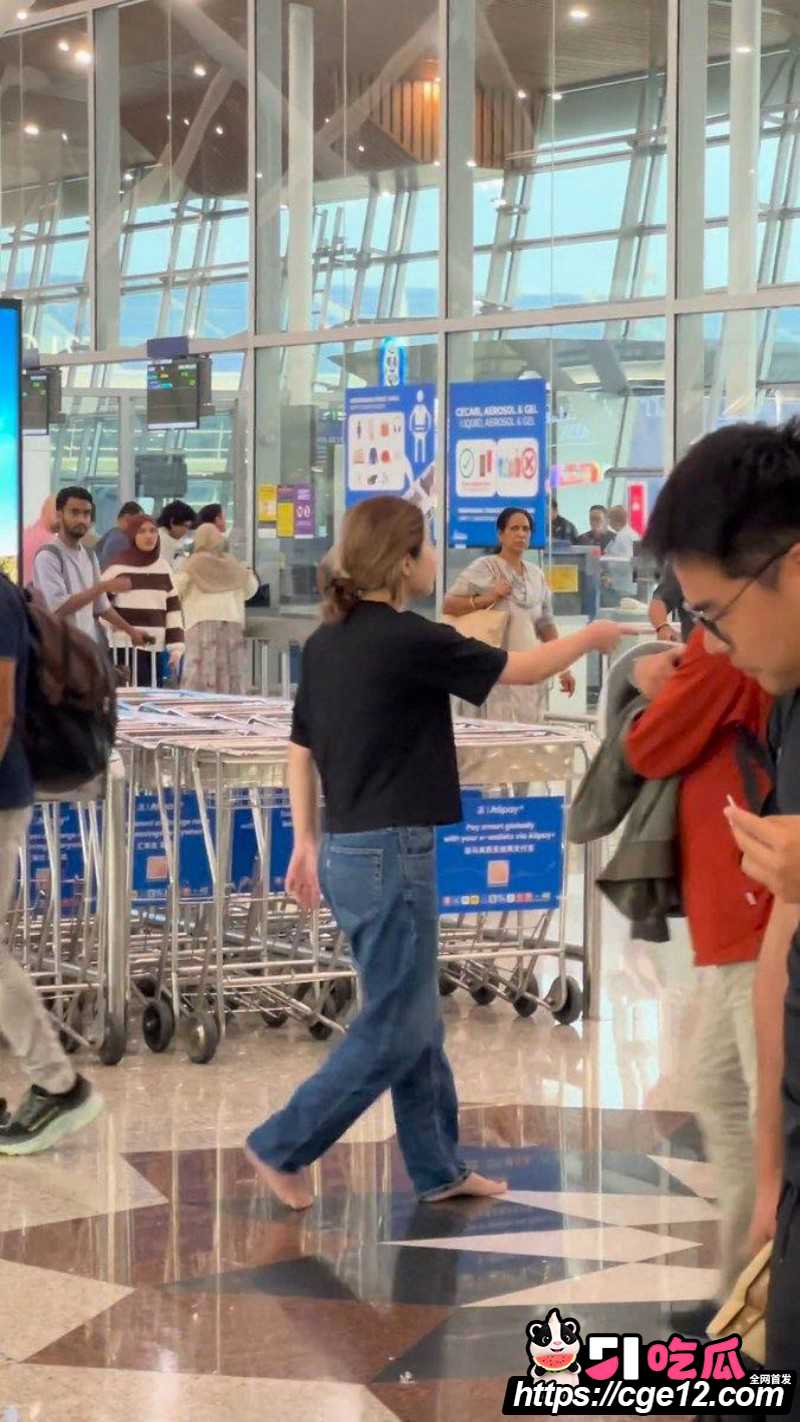抖音网红是你的格格大闹机场09 抖音网红是你的格格大闹机场09