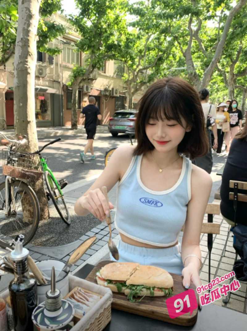 放学后被萝莉性瘾小学妹疯狂索精 “学长 我下面的小穴很想你哦！”