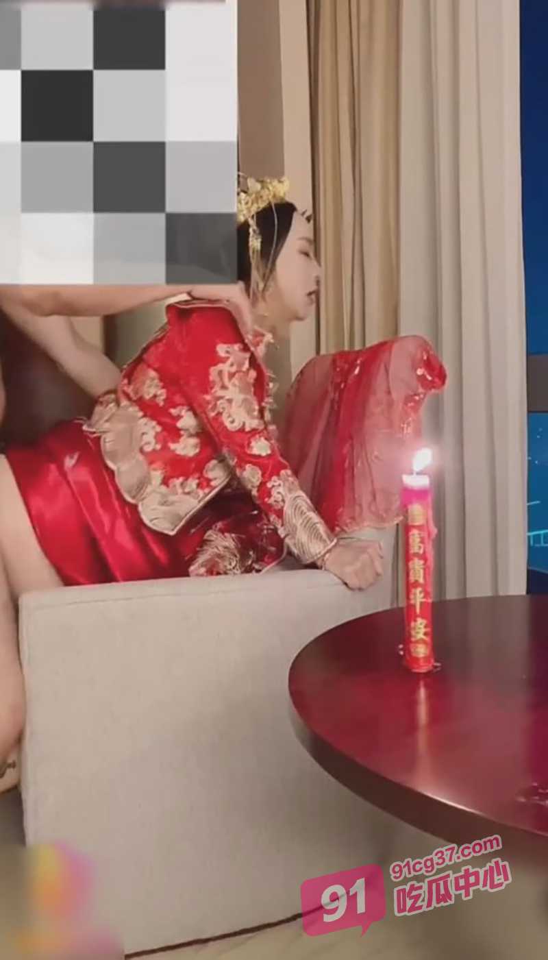 福利姬兔兔情人节特辑！婚礼前夕被弟弟摁头口“姐姐我舍不得你” 配图4