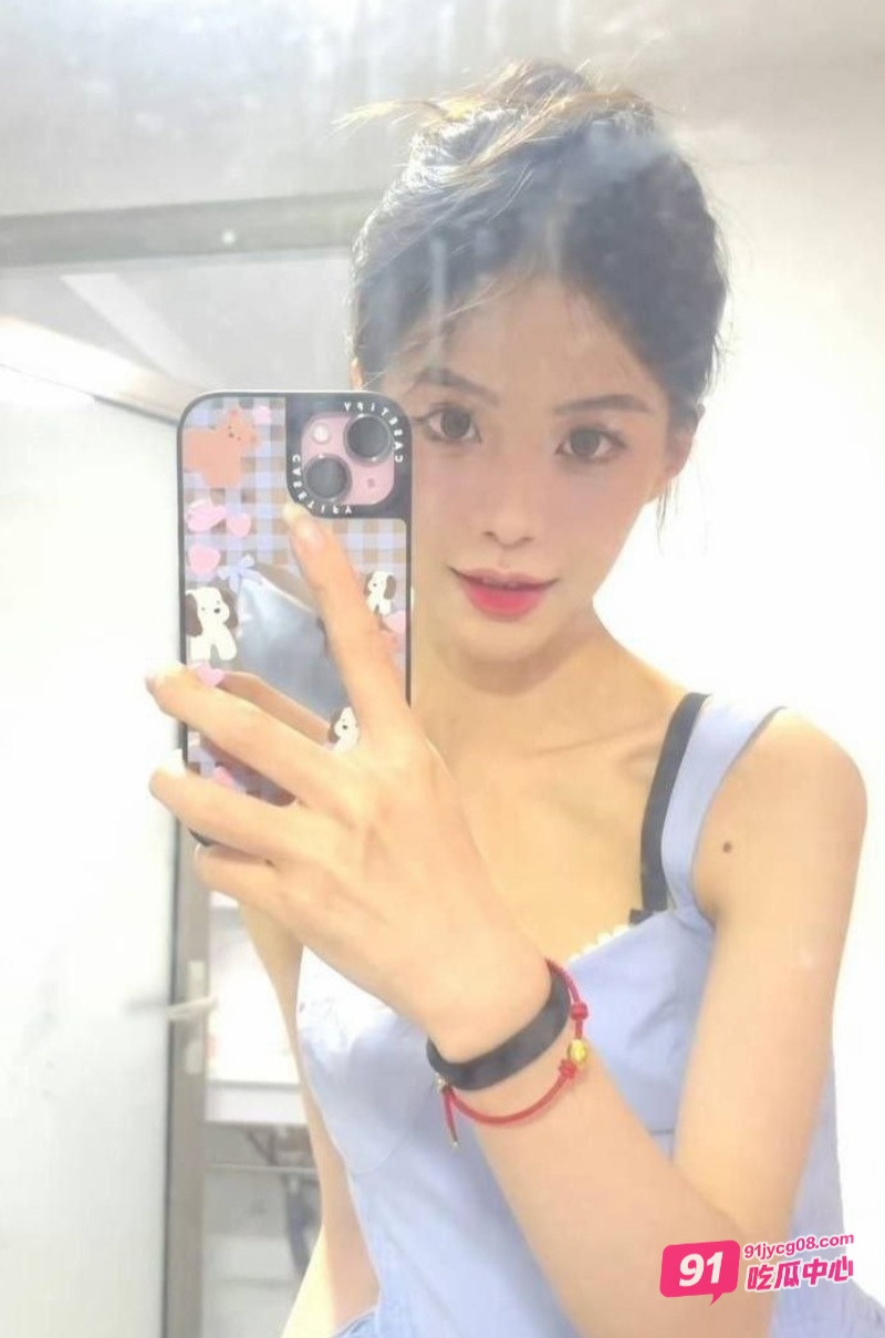重庆男子辛苦调教女友 被有钱大哥上了并发视频炫耀！ 配图3
