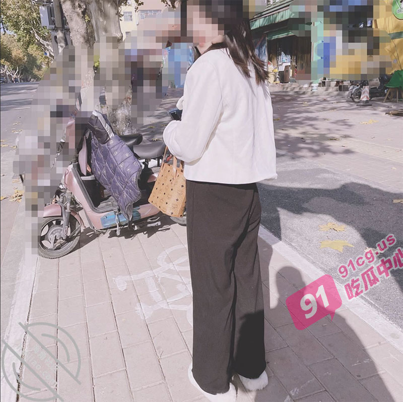 02.jpg 02.jpg