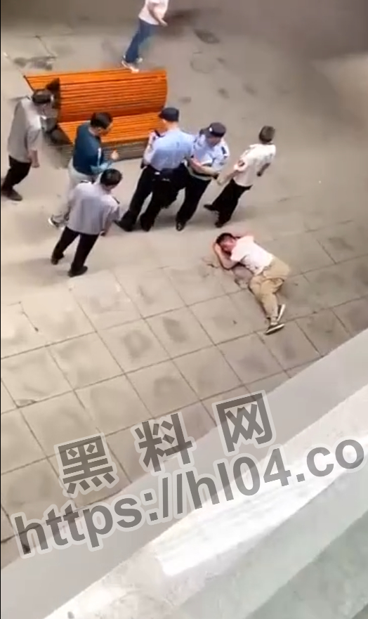 29岁禽兽带高一妹子车震并大肆炫耀性爱视频！被女生家长发现后暴打！警察来了都不敢管！
