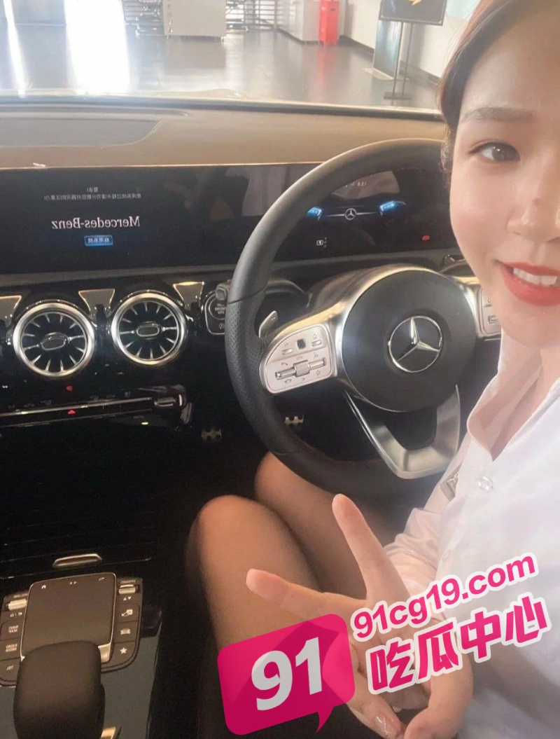 奔驰女销售成功秘诀 能放得这么开何愁不成功？